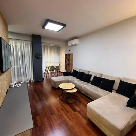 Ada's Delijorgji Appartement *